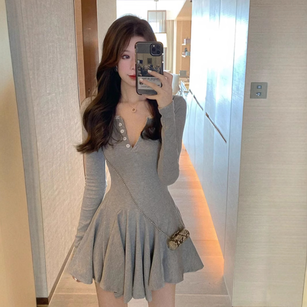 https://fulmo-img-server.com/dresscode-dresscode/8881b289-d47f-4362-a309-d748d838d7d8.jpg