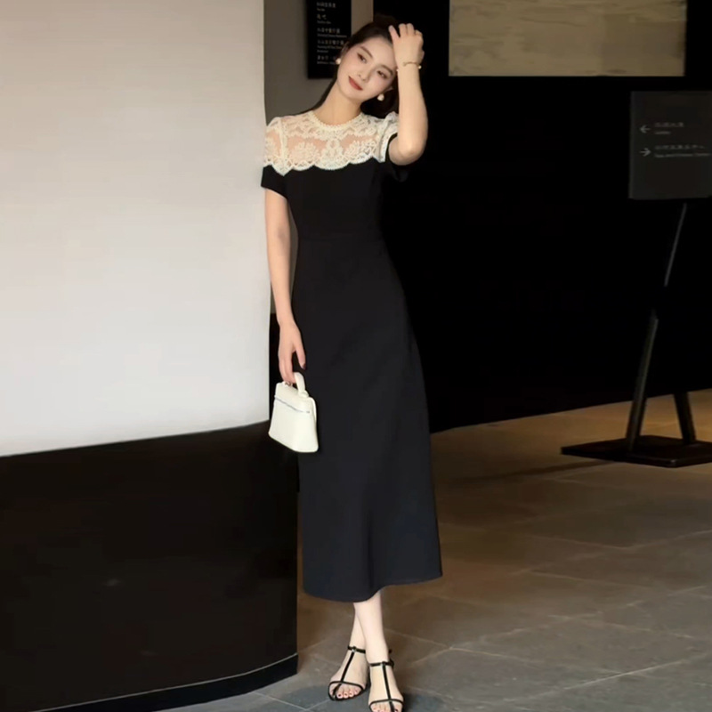 https://fulmo-img-server.com/dresscode-dresscode/8ae7c0d5-375d-4cb9-8ef9-07c41f2f63d8.jpg