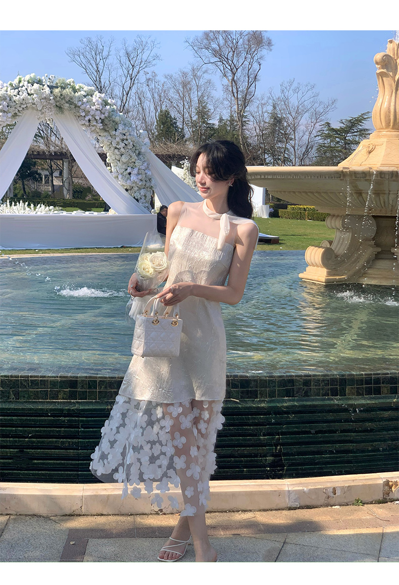 https://fulmo-img-server.com/dresscode-dresscode/8b55c0fc-73ac-41ab-8b32-bb75bb7add13.jpg