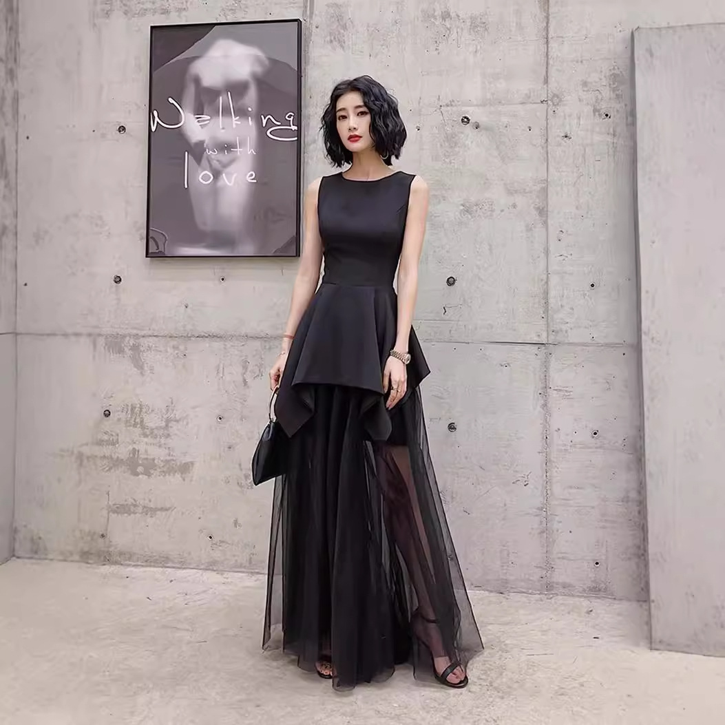 https://fulmo-img-server.com/dresscode-dresscode/8c08fe51-705f-4efc-b81a-738e91c79479.jpg
