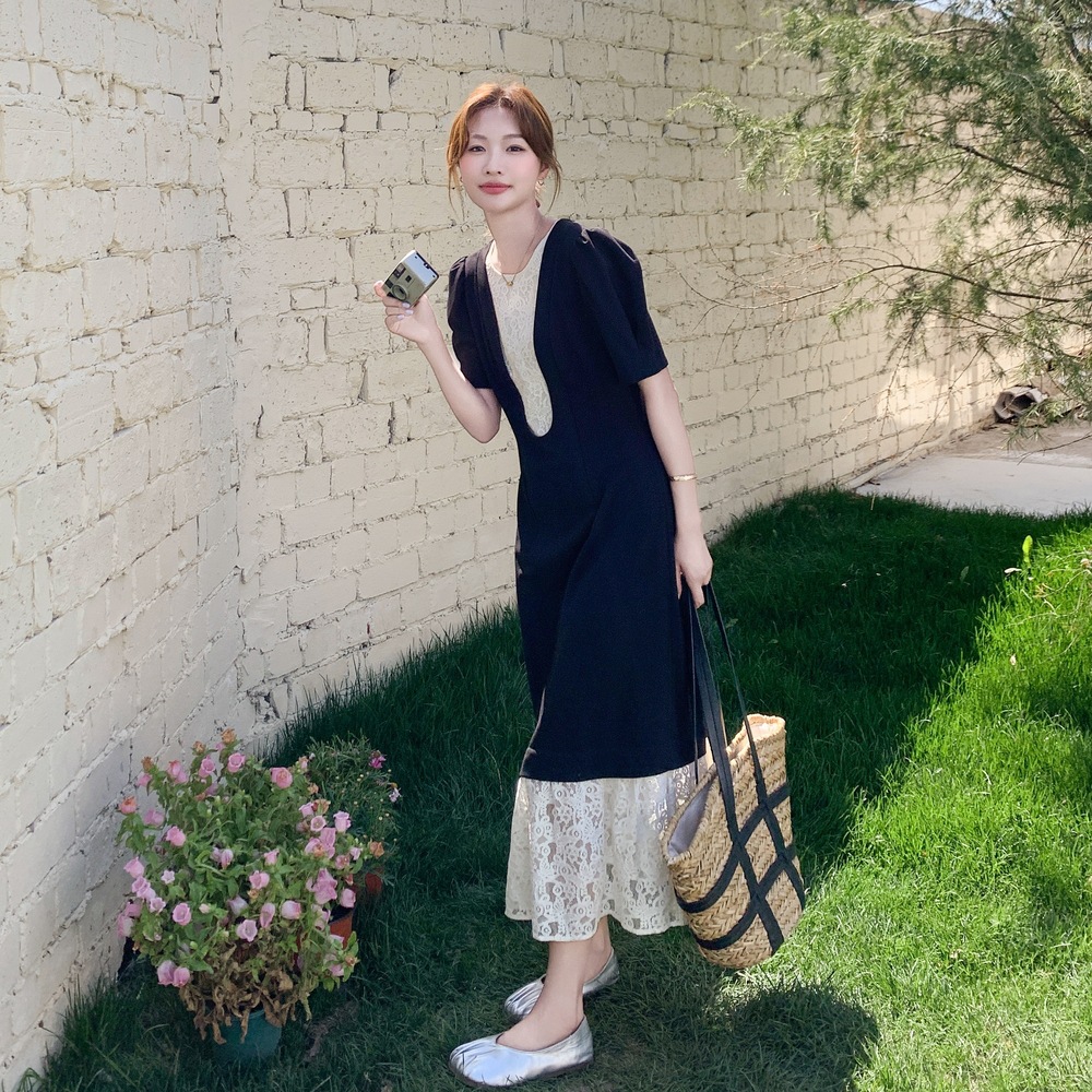 https://fulmo-img-server.com/dresscode-dresscode/8de13d83-9899-41aa-ba2d-2046310d266a.jpg
