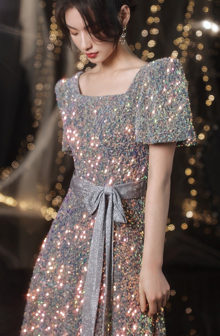 オケージョン ドレス スパンコール全面装飾パフスリーブリボン付きワンピース