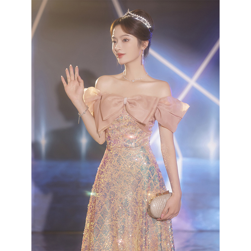 https://fulmo-img-server.com/dresscode-dresscode/925c3b34-623d-4d87-84c0-5a95f69a7c94.jpg