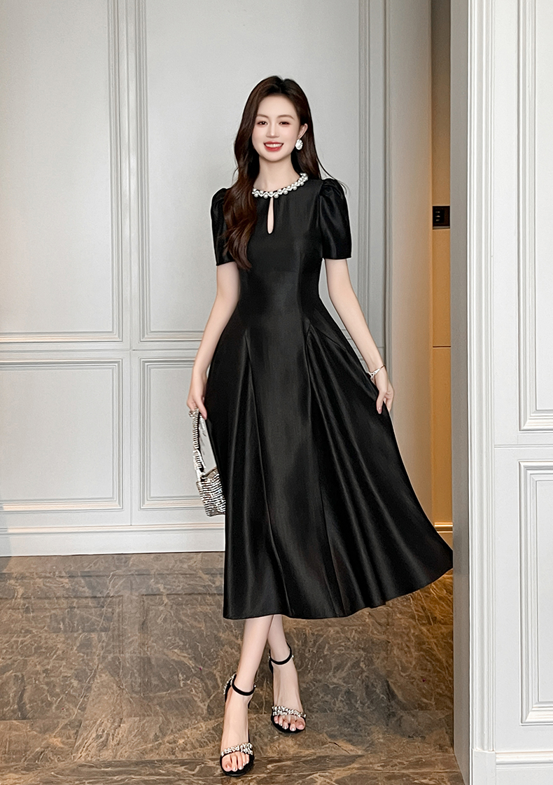 https://fulmo-img-server.com/dresscode-dresscode/932b3105-c3bb-45f2-aff7-cbe301fa3ec9.jpg