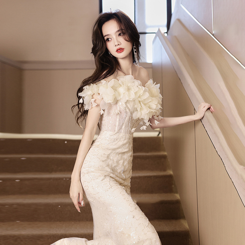 https://fulmo-img-server.com/dresscode-dresscode/9402e229-9539-42ae-b30b-bc01d5740b97.jpg