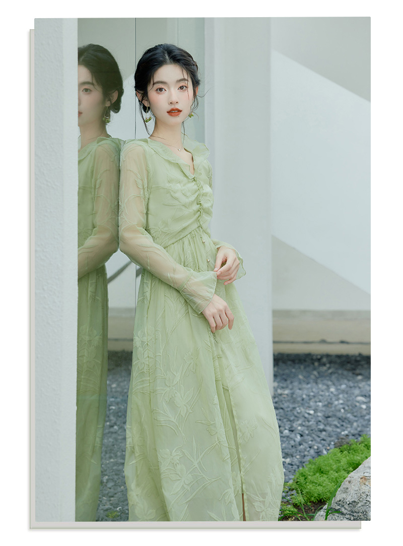 https://fulmo-img-server.com/dresscode-dresscode/940c1eae-5962-4cde-82ba-166393b2cf85.jpg
