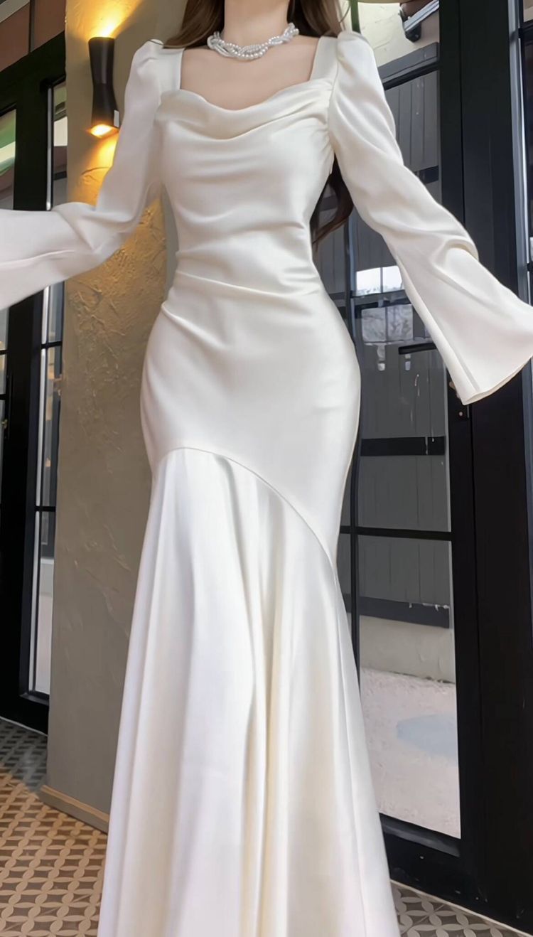 https://fulmo-img-server.com/dresscode-dresscode/95e9a5e8-47e3-40d8-ad0d-69077ced65c9.jpg