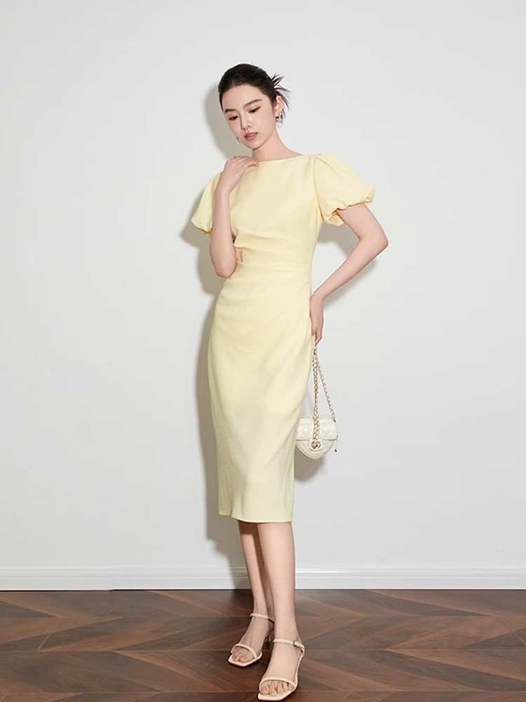 https://fulmo-img-server.com/dresscode-dresscode/95fdda67-e45d-427a-82ca-4943e171e453.jpg