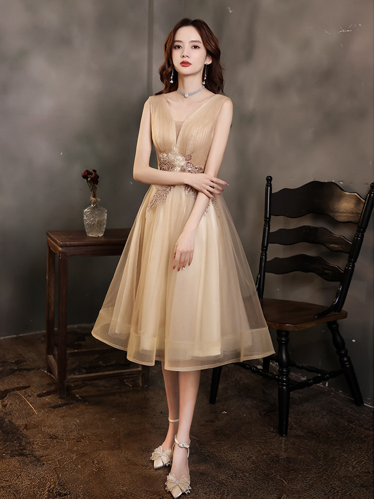 https://fulmo-img-server.com/dresscode-dresscode/9993d0c8-e87d-4638-b170-c46cebb48535.jpg