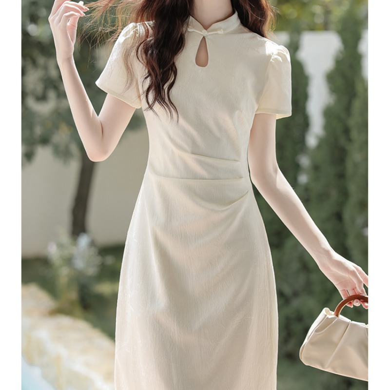 https://fulmo-img-server.com/dresscode-dresscode/9ca05053-456c-4778-8859-c20070c4e066.jpg