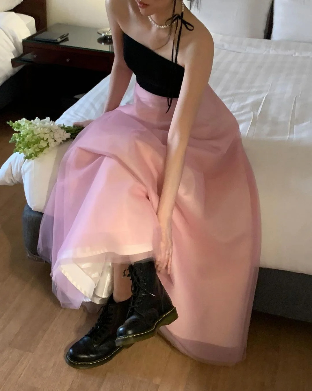 https://fulmo-img-server.com/dresscode-dresscode/a0b89bf5-68d8-4402-bfd6-ffd620bb3d98.jpg