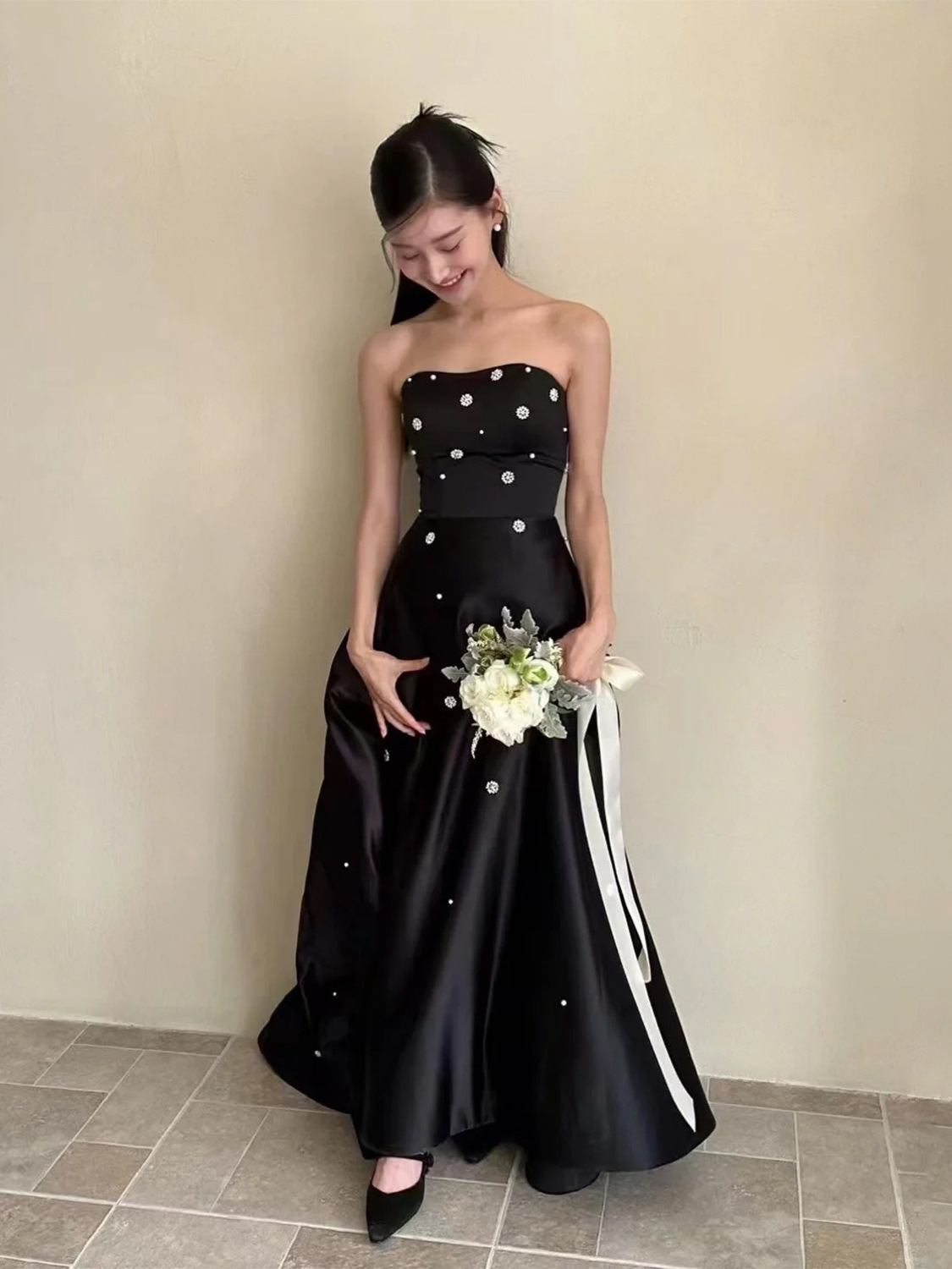 https://fulmo-img-server.com/dresscode-dresscode/a246d386-d7ae-4c3c-9185-b644e968395e.jpg