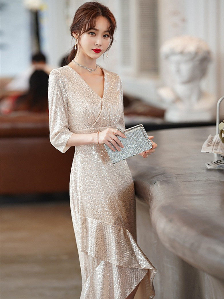 https://fulmo-img-server.com/dresscode-dresscode/a25a4c49-59d7-426a-a855-81f6acef45ca.jpg