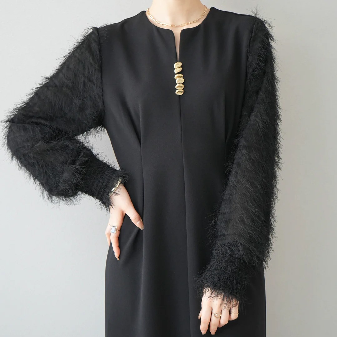 https://fulmo-img-server.com/dresscode-dresscode/a27a9e2c-f334-4d22-b6c6-ecba0594117b.jpg