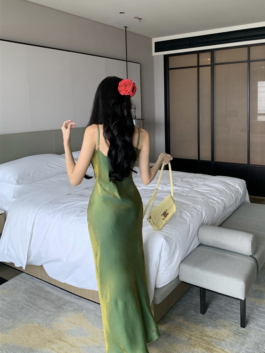 https://fulmo-img-server.com/dresscode-dresscode/a303232c-2011-4be5-b5ee-096c5dea3a0e.jpg