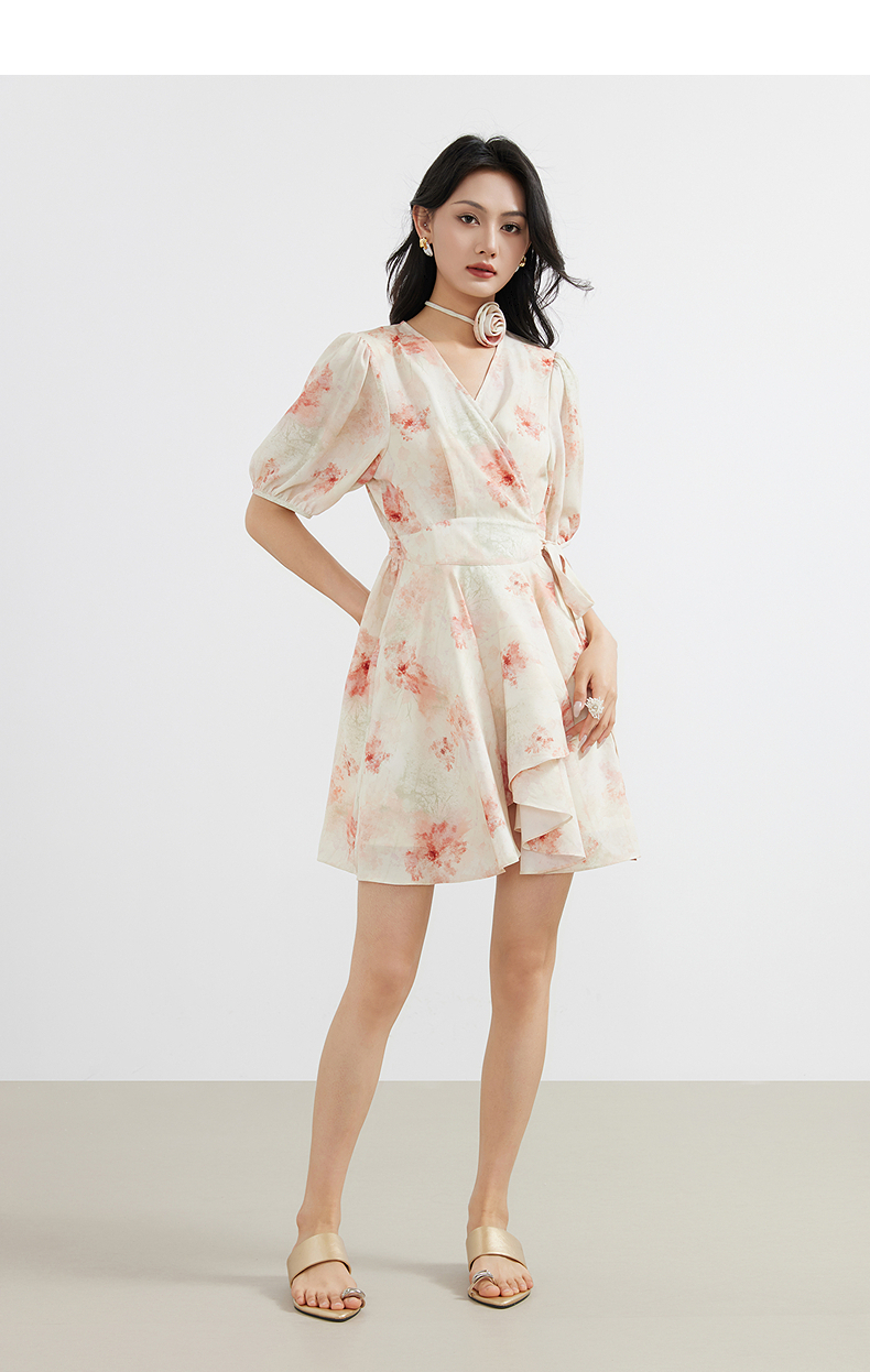 https://fulmo-img-server.com/dresscode-dresscode/a304c3c9-5688-461a-8ebd-989a0326ea79.jpg