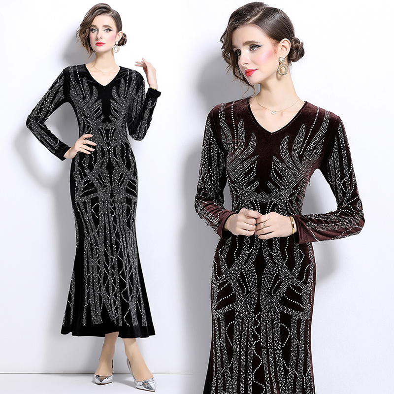 https://fulmo-img-server.com/dresscode-dresscode/a44b6831-02a6-4330-a168-85d3a21438d7.jpg
