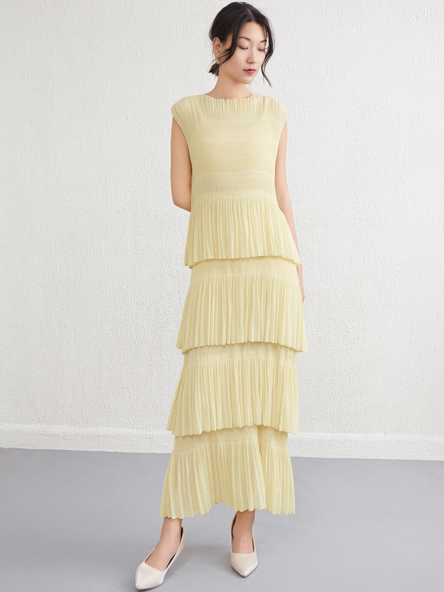 https://fulmo-img-server.com/dresscode-dresscode/a47a4bc8-8746-4ea8-a064-a4e6b90d6866.jpg