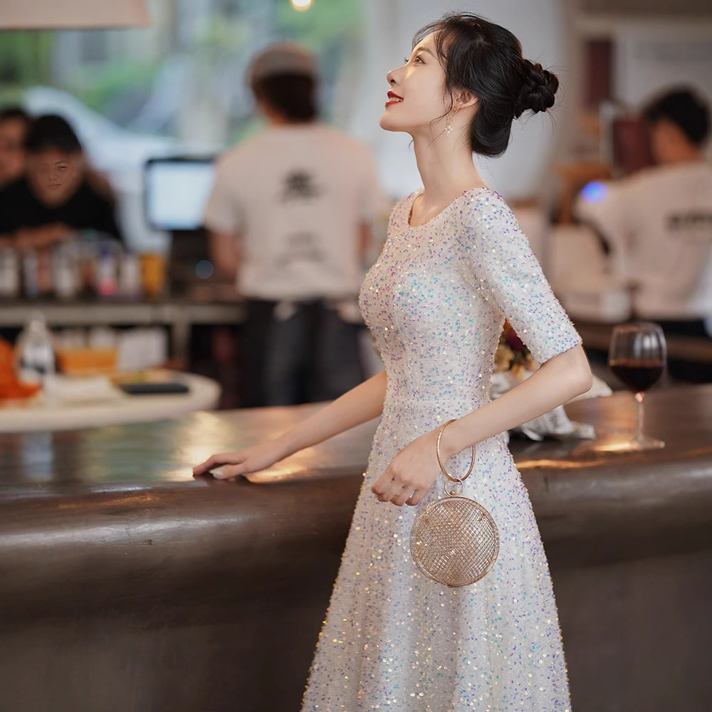 https://fulmo-img-server.com/dresscode-dresscode/a4b8e9a2-a73c-4f55-aabf-77c6fe87d87c.jpg
