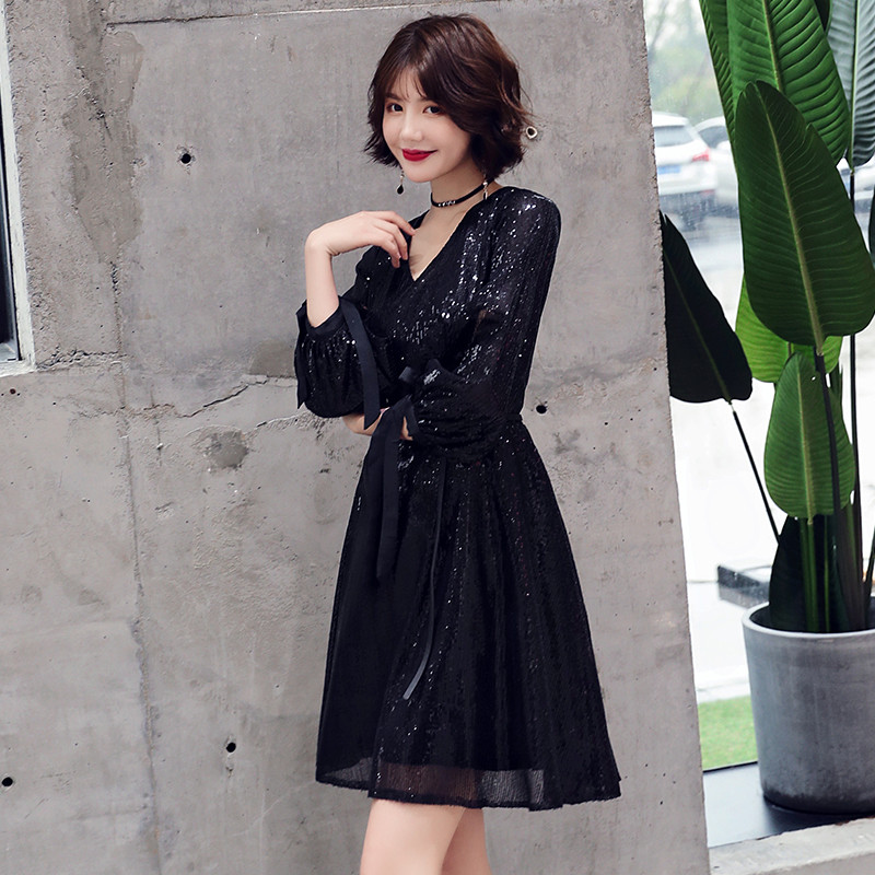 オケージョン ドレス 袖スリット入りラメ輝くブイネック膝丈パーティードレス