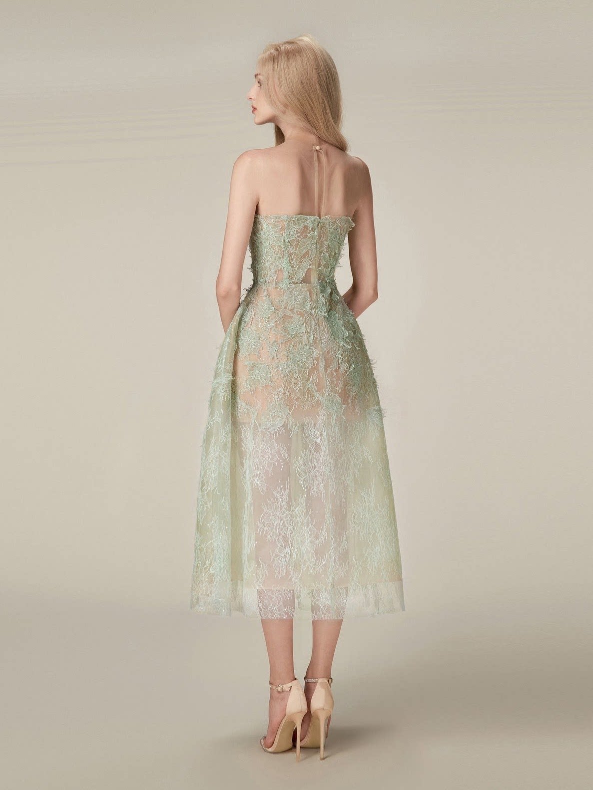 オケージョン ドレス 花柄刺繍チュールベアトップ膝丈ワンピース