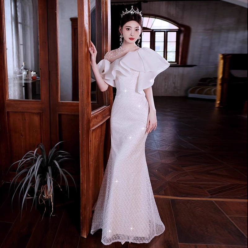 https://fulmo-img-server.com/dresscode-dresscode/a6d9b50a-74e3-4f00-8be3-d4acd2324299.jpg