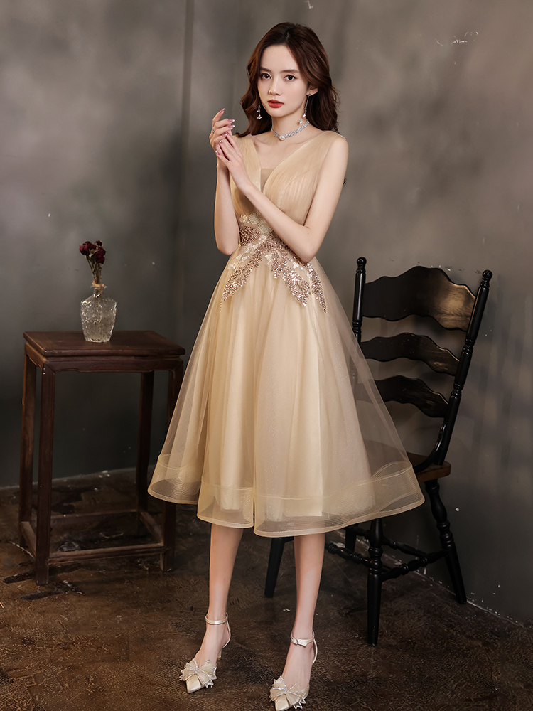 https://fulmo-img-server.com/dresscode-dresscode/a6ed5f42-6cab-4e09-b70f-78fc7f855392.jpg