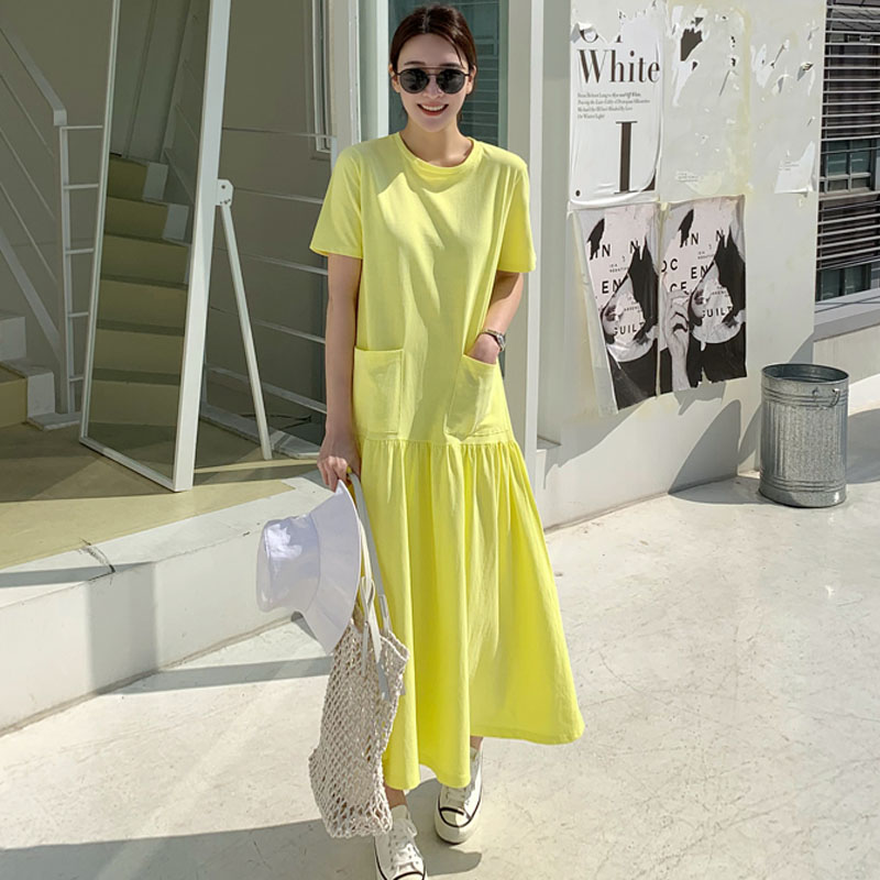 https://fulmo-img-server.com/dresscode-dresscode/a71a55be-2f44-4db9-b9b9-296dbd3cc89f.jpg