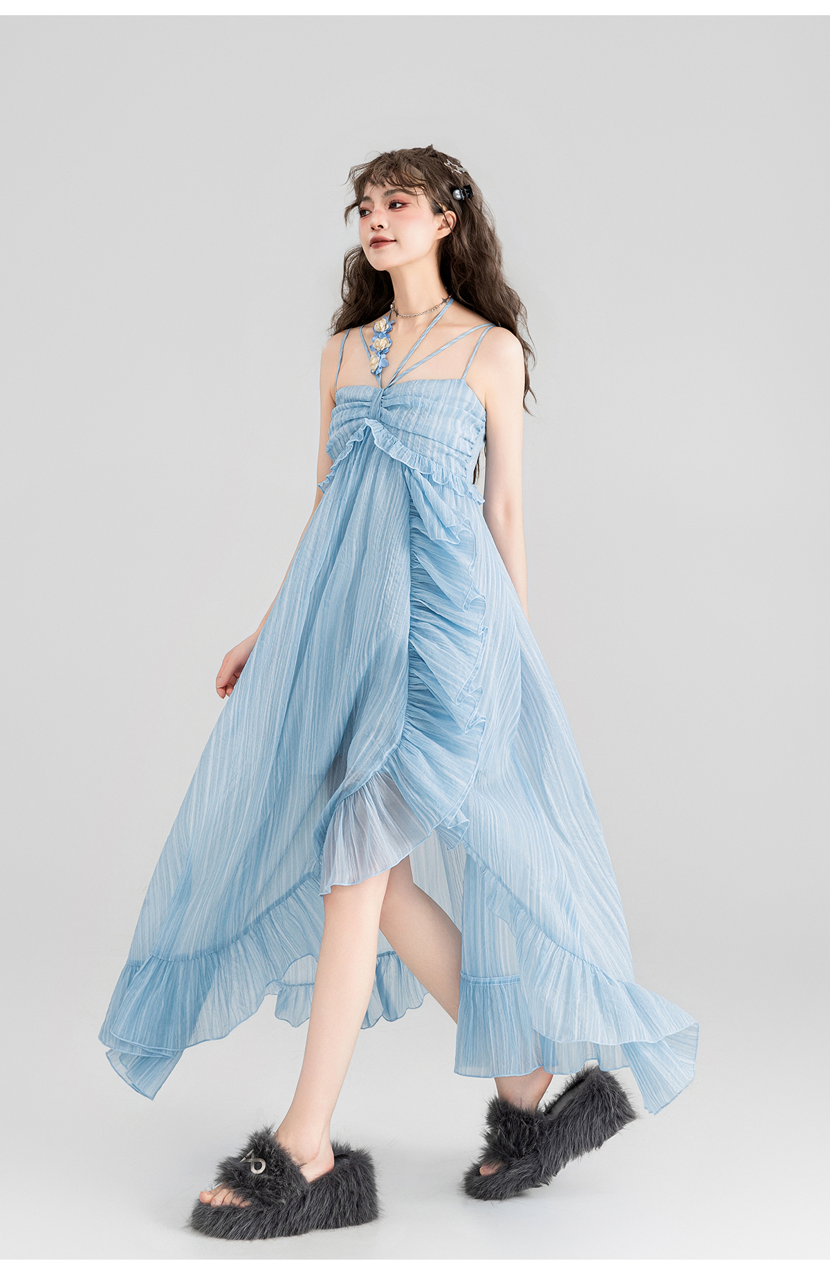 https://fulmo-img-server.com/dresscode-dresscode/a75697dd-0d7f-4286-9ba6-7c68ff590d39.jpg