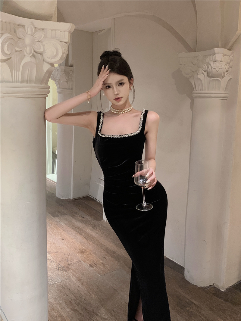 https://fulmo-img-server.com/dresscode-dresscode/a7dcc5d0-fd4d-47a1-8484-a7710124b128.jpg