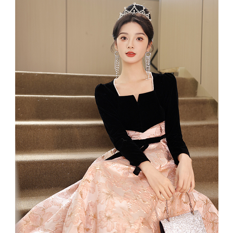 https://fulmo-img-server.com/dresscode-dresscode/a7e1b212-9c53-4e82-b6d7-5fd2492e39bb.jpg