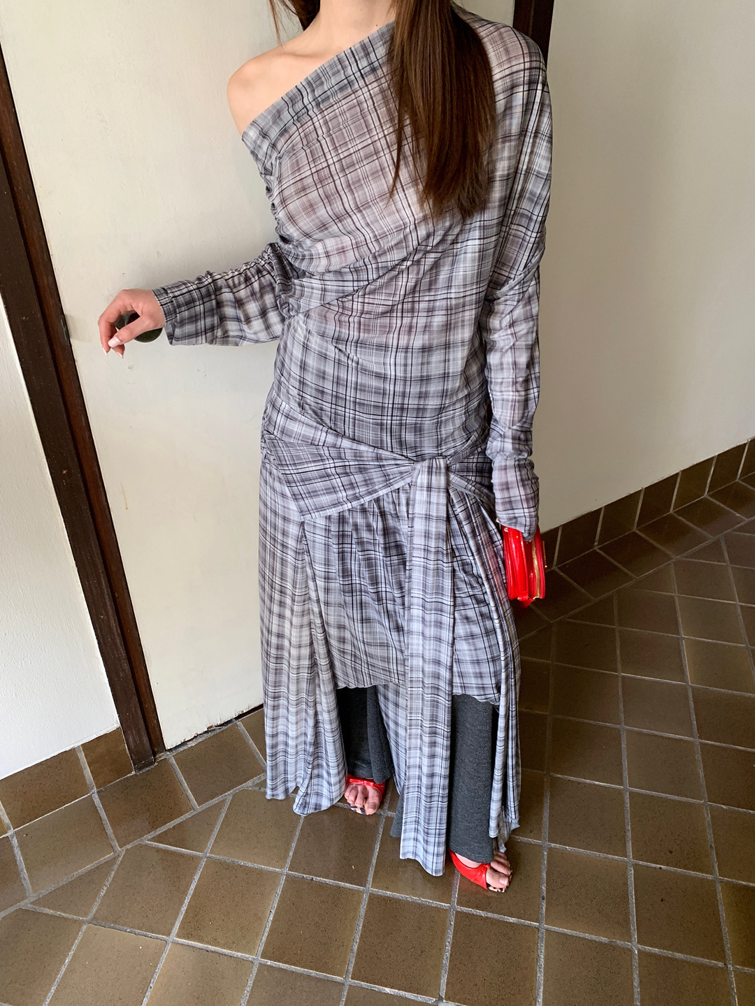 オケージョン ドレス 肩出し格子柄ロング丈ワンピース