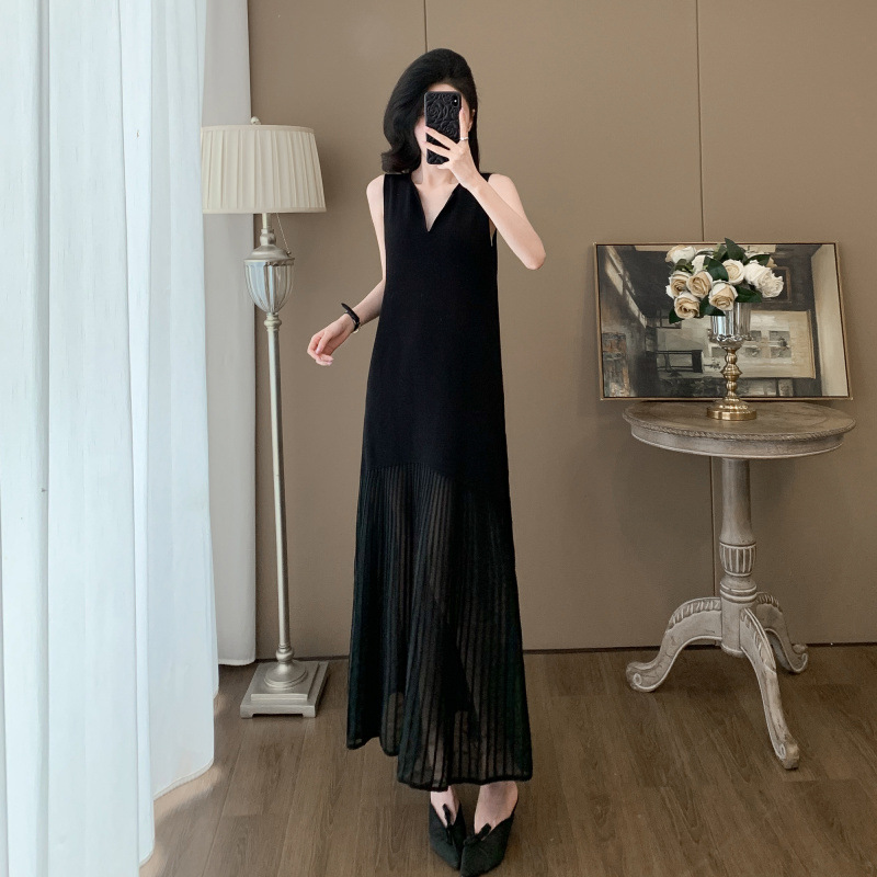 https://fulmo-img-server.com/dresscode-dresscode/a9e50243-3601-451a-8963-4e8c885ff704.jpg