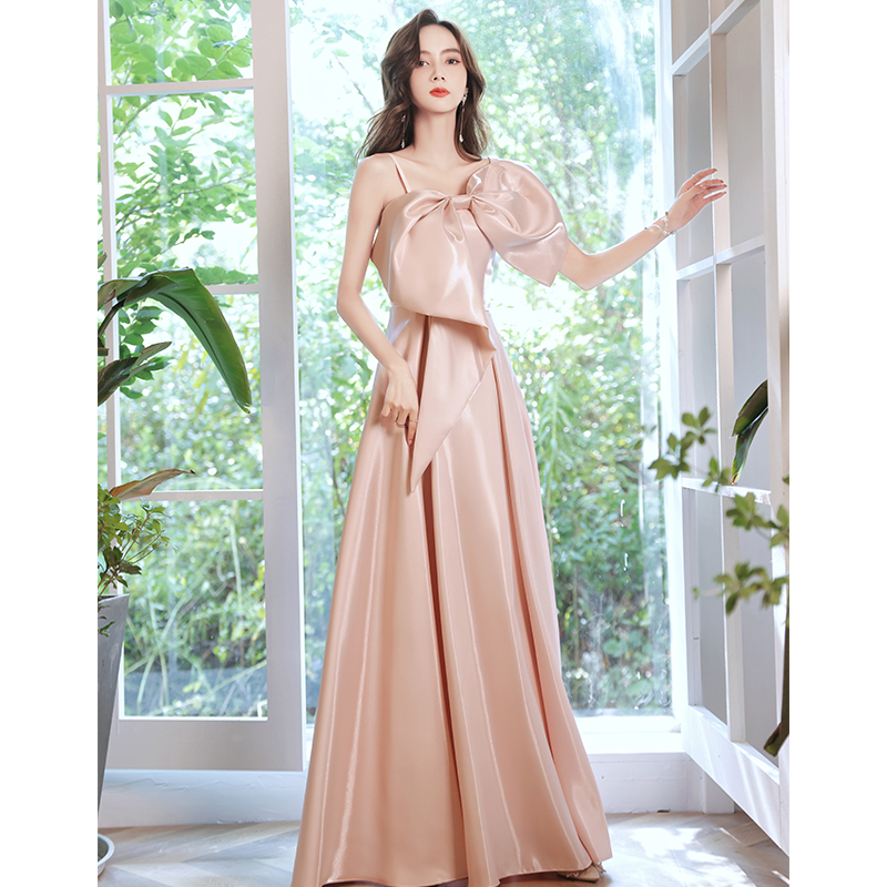 https://fulmo-img-server.com/dresscode-dresscode/aa7c39b9-17bb-4f7f-9bc3-66c2ea7f70bf.jpg