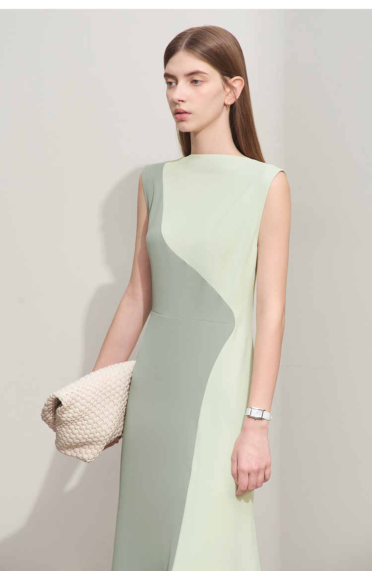 https://fulmo-img-server.com/dresscode-dresscode/acb9d0bd-9adb-453d-990c-7e9e83a72a42.jpg