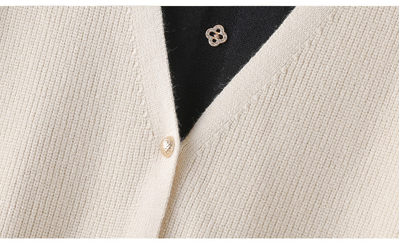 https://fulmo-img-server.com/dresscode-dresscode/b25245fc-8b8c-4ecf-89de-bb7cbc6e32b8.jpg