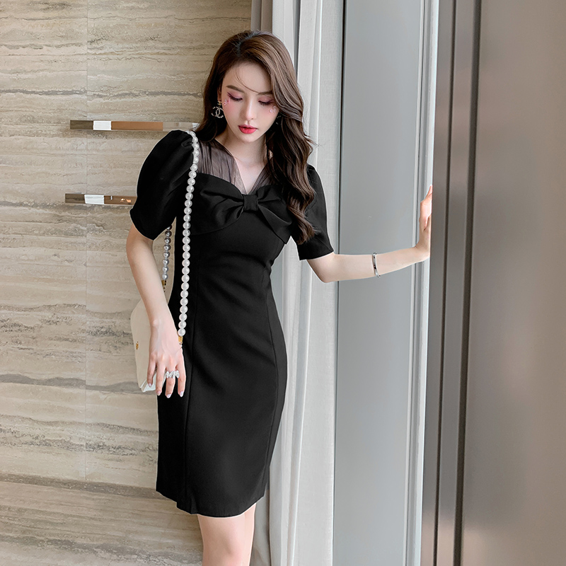 オケージョン ドレス 大きなリボンとパフスリーブが華やぐタイトドレス