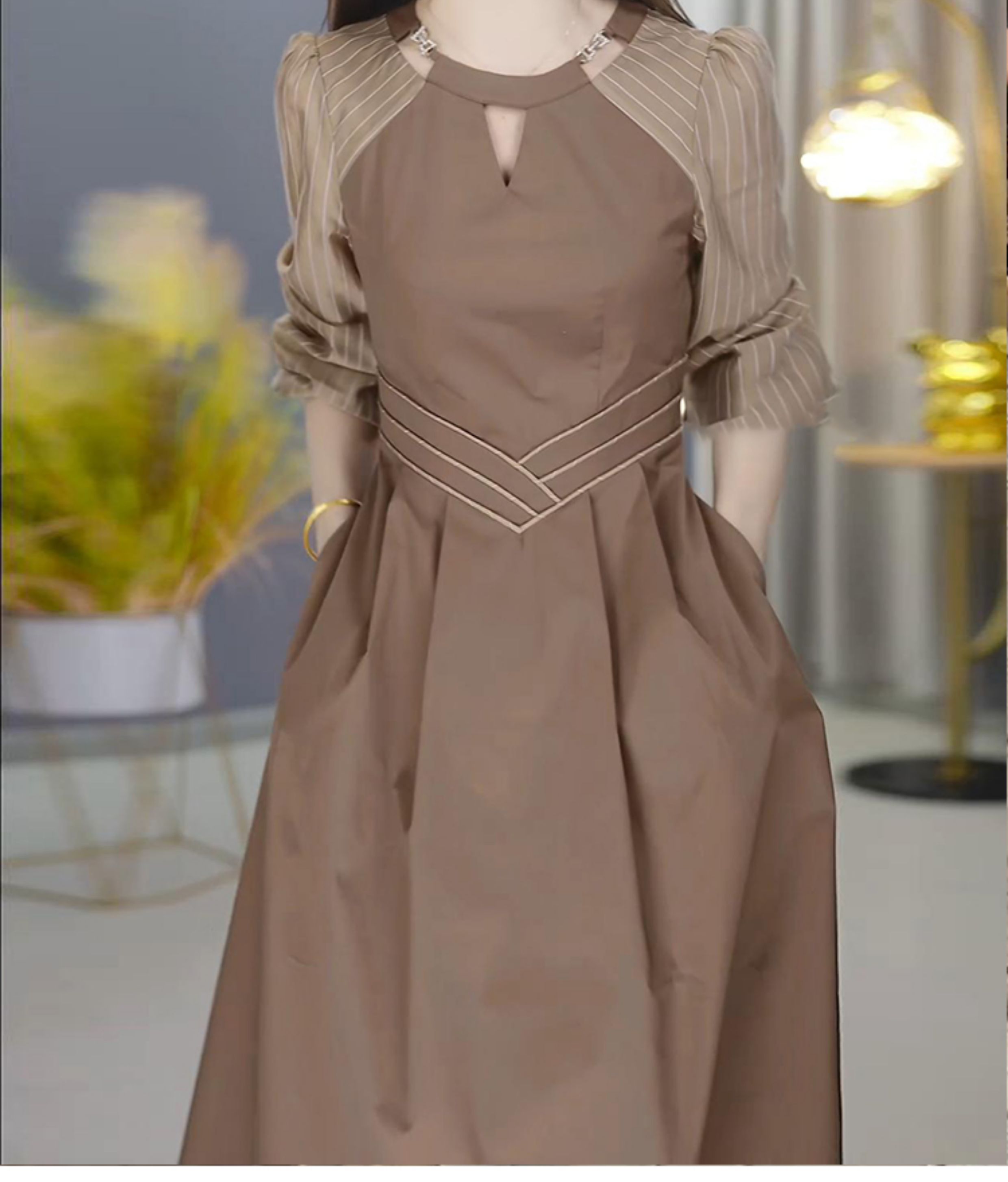 https://fulmo-img-server.com/dresscode-dresscode/b3a2916b-67d5-4f22-bc25-e0f5a9fcf3f1.jpg