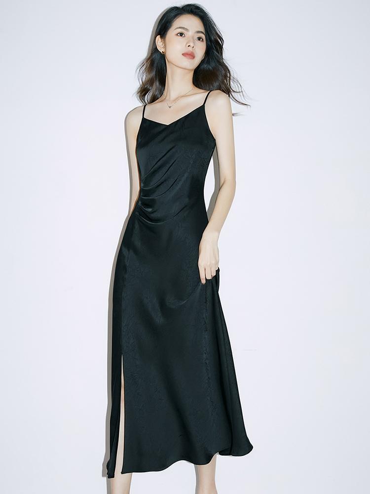 https://fulmo-img-server.com/dresscode-dresscode/b3edc308-1623-40b2-949a-12a27fbd8789.jpg