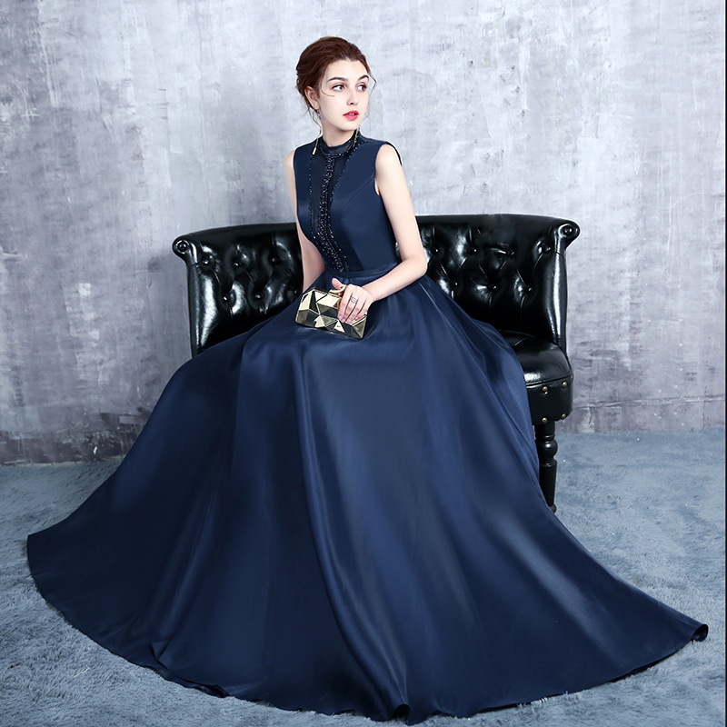 https://fulmo-img-server.com/dresscode-dresscode/b490ecd2-1216-4e14-9cde-d75e11b2d283.jpg