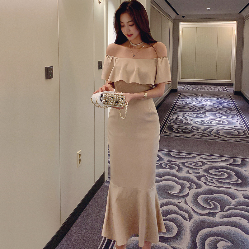 https://fulmo-img-server.com/dresscode-dresscode/b5a64cd7-e339-4d87-894d-0c29854724df.jpg