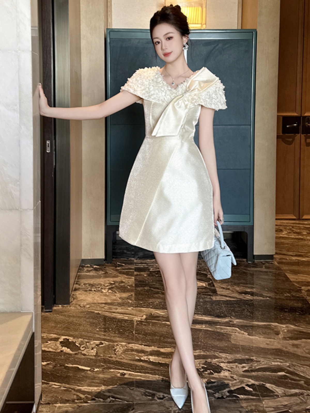 オケージョン ドレス 優美立体花びらvネックドレス