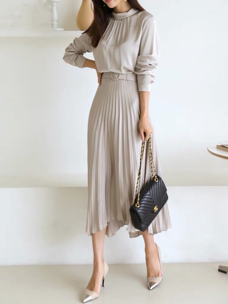 https://fulmo-img-server.com/dresscode-dresscode/b5ed2315-4018-40ea-bb48-f8216208e022.jpg