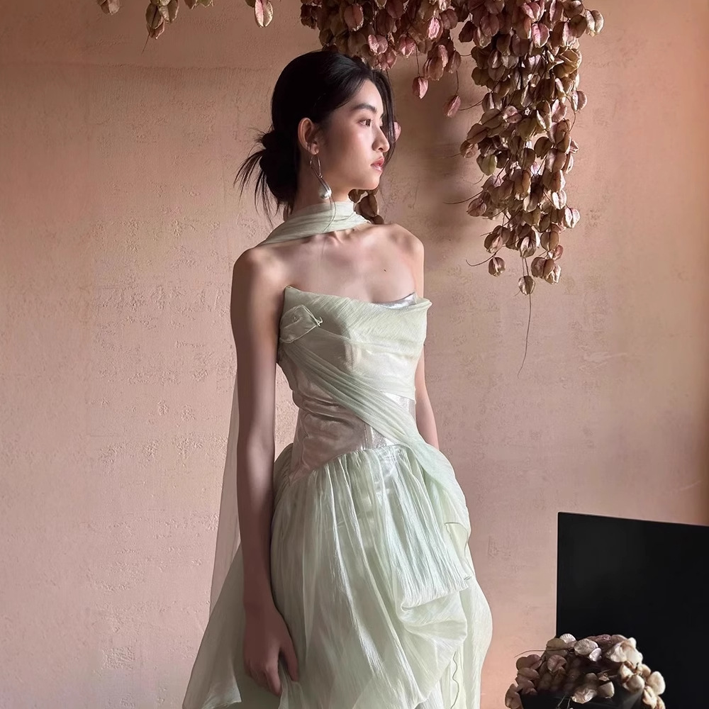 https://fulmo-img-server.com/dresscode-dresscode/b5f6c852-8858-4017-b96f-d58bee67de9b.jpg