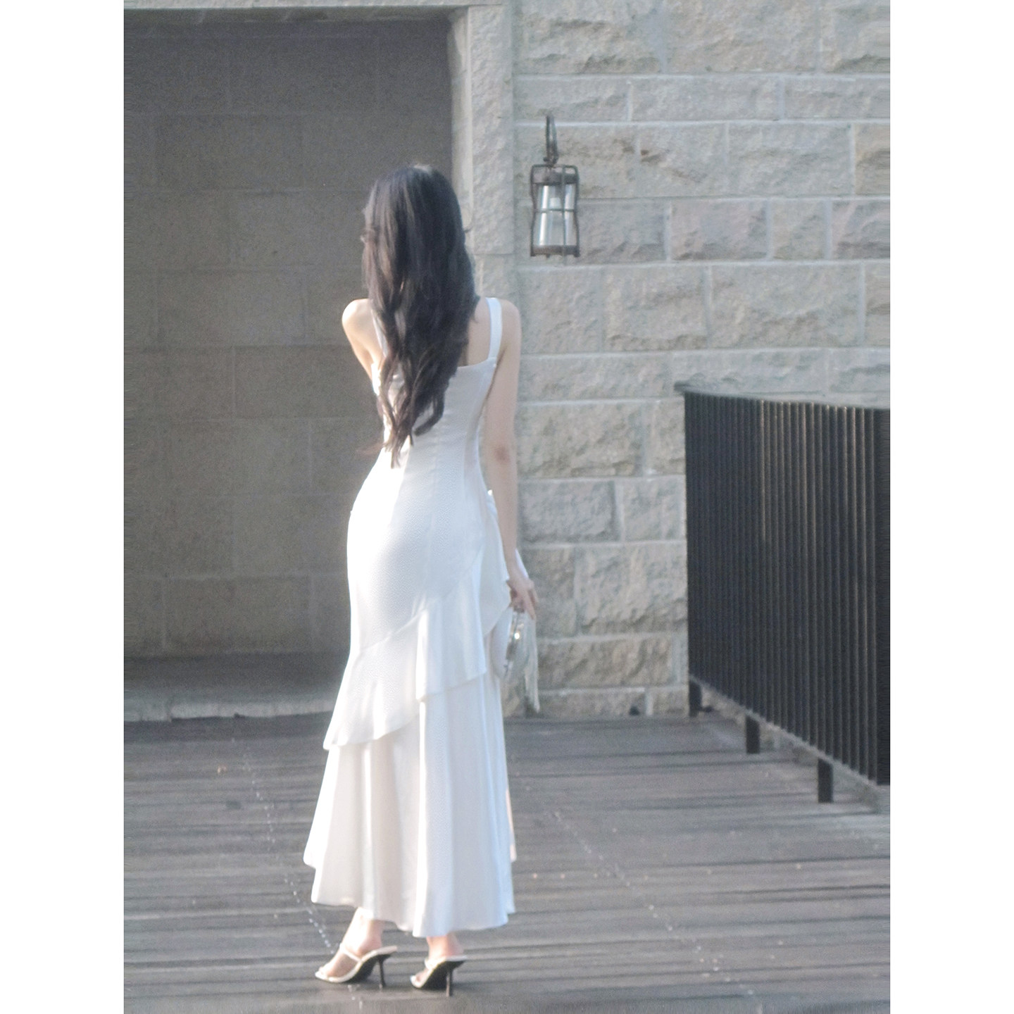 https://fulmo-img-server.com/dresscode-dresscode/b78a2a3d-8166-42bb-ad91-543caf26d3d2.jpg