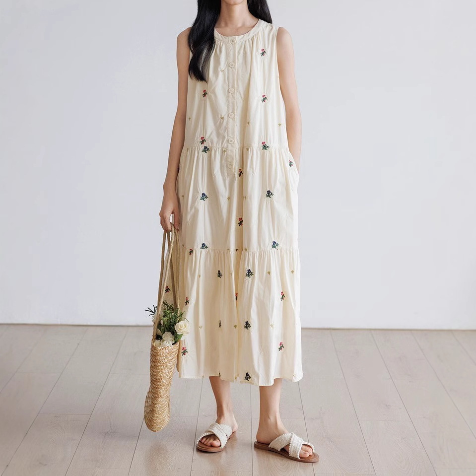 https://fulmo-img-server.com/dresscode-dresscode/ba2c0ebd-ec3a-4447-9620-fa1005a78d28.jpg
