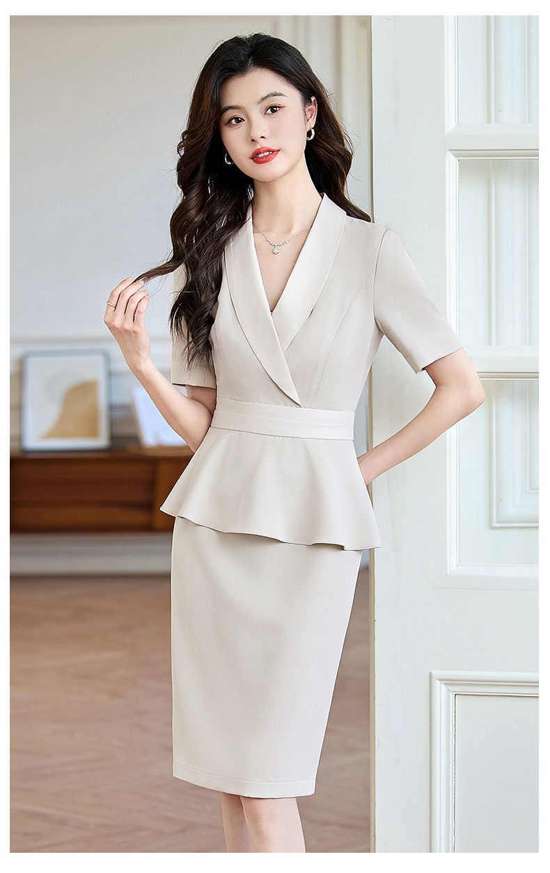 https://fulmo-img-server.com/dresscode-dresscode/baf947af-f37c-4aab-94e5-43a7dbb3d249.jpg