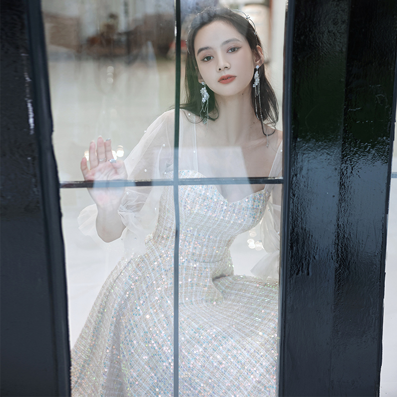 https://fulmo-img-server.com/dresscode-dresscode/bb15a0b1-ab51-4321-911b-4f4e88e159ed.jpg