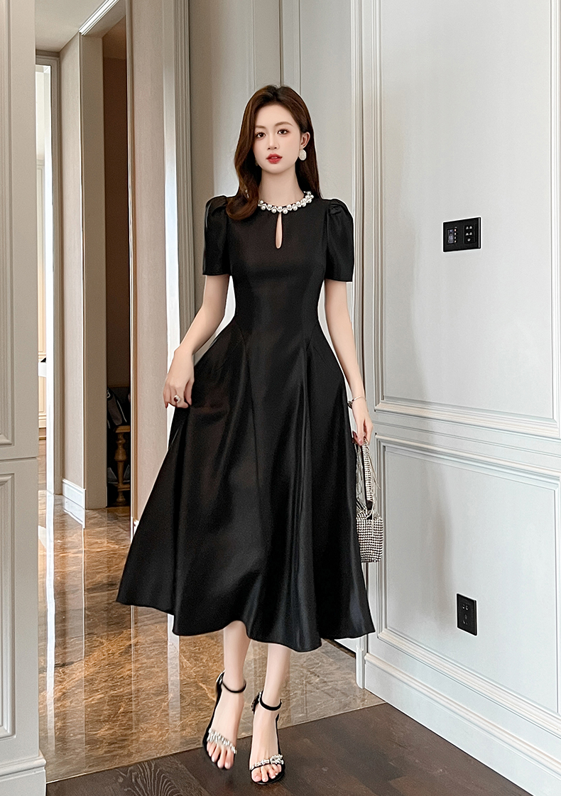 https://fulmo-img-server.com/dresscode-dresscode/bc103989-f1cc-4a94-916c-107e07417c34.jpg