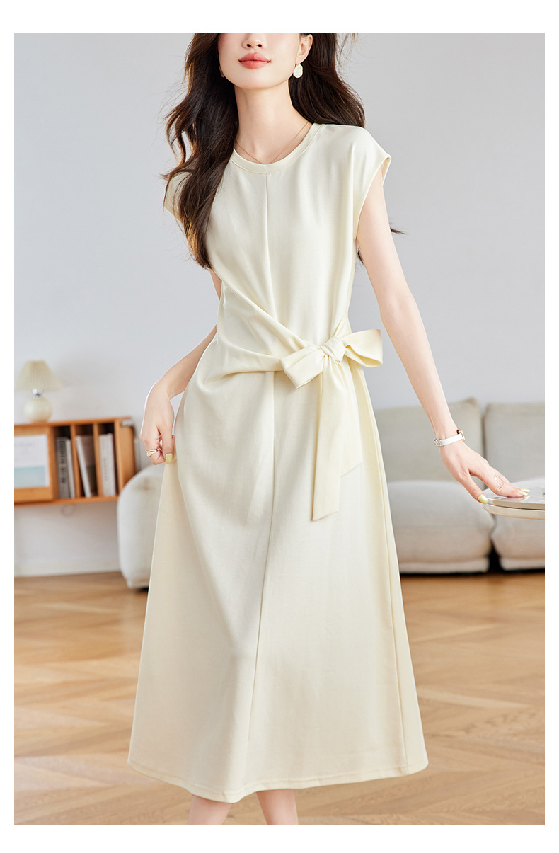 https://fulmo-img-server.com/dresscode-dresscode/bdf6aa33-7ea1-448c-b51e-254ad013a449.jpg